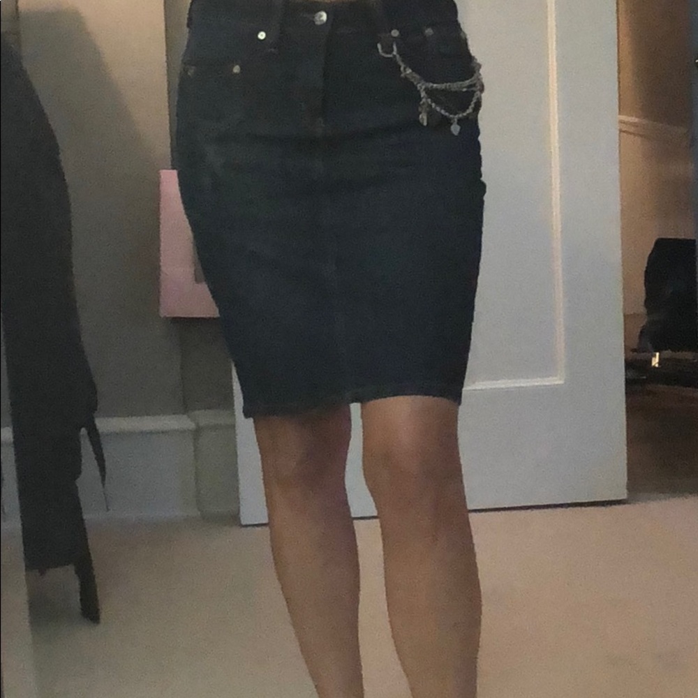 Never worn! Karen Millen jean skirt with chain